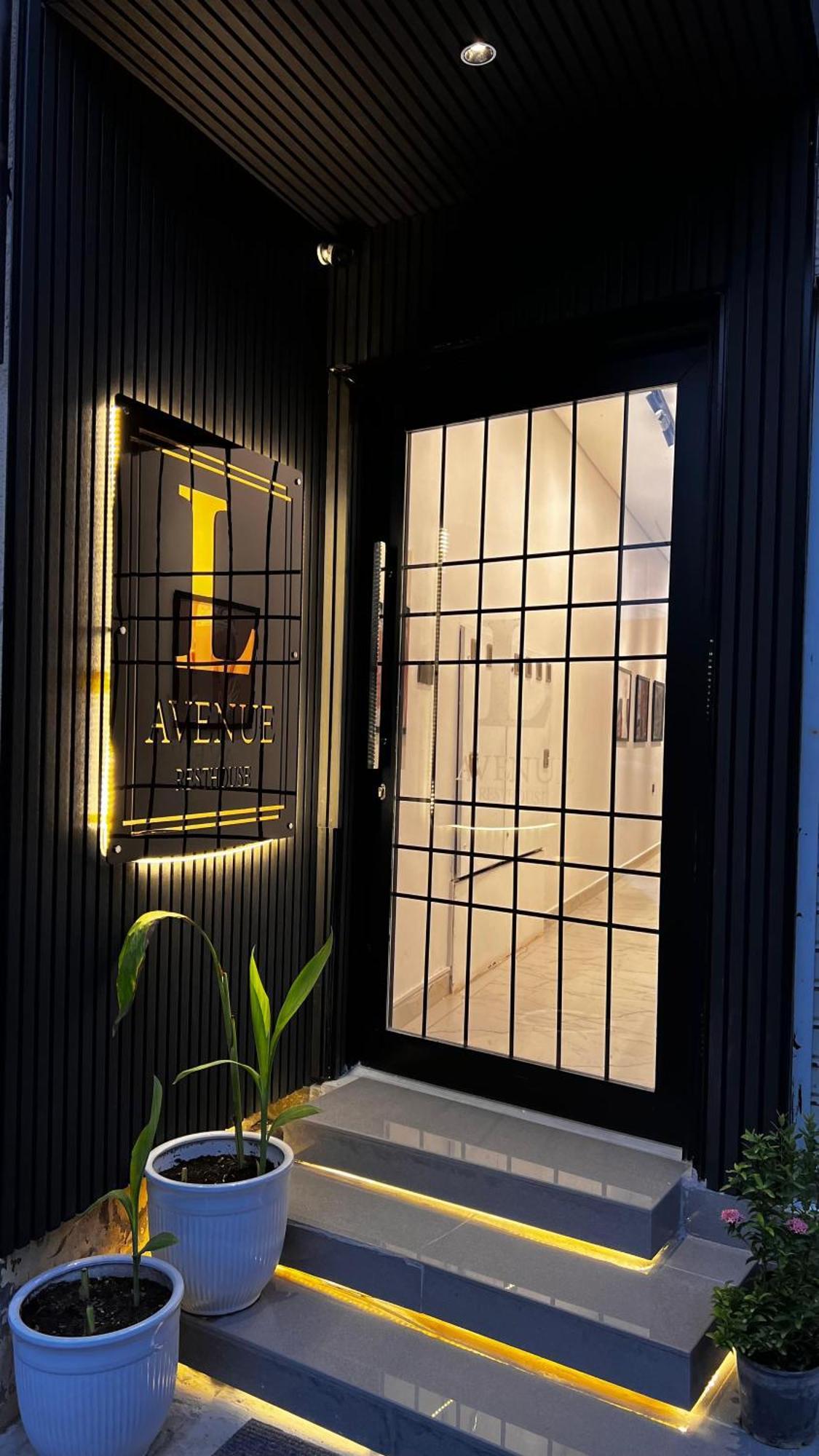 Lavenue Resthouse Apartment Nizwa Bagian luar foto